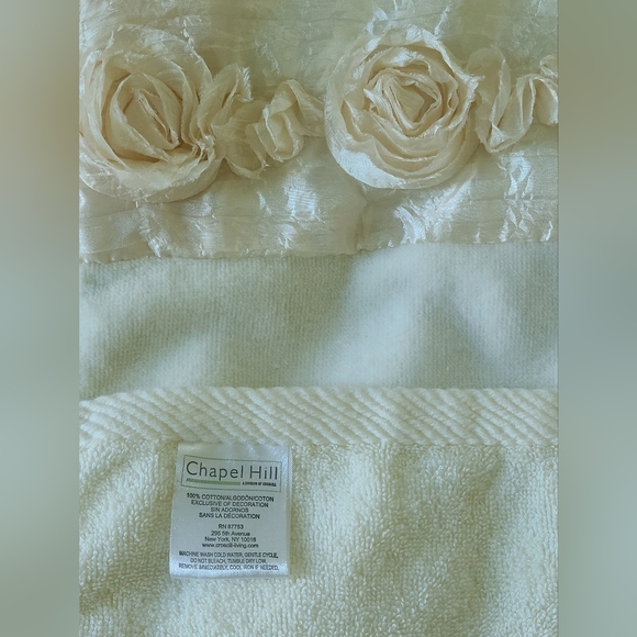 Chapel Hill Rosie by Croscill- Set of 2 Hand Towels - Picture 2 of 5